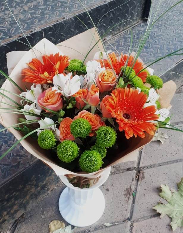 Букет цветов из: Герберы, Хризантемы, Альстромерии и Розы в Теплой Горе