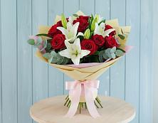 Букет цветов из:  Лилии и Розы в Теплой Горе