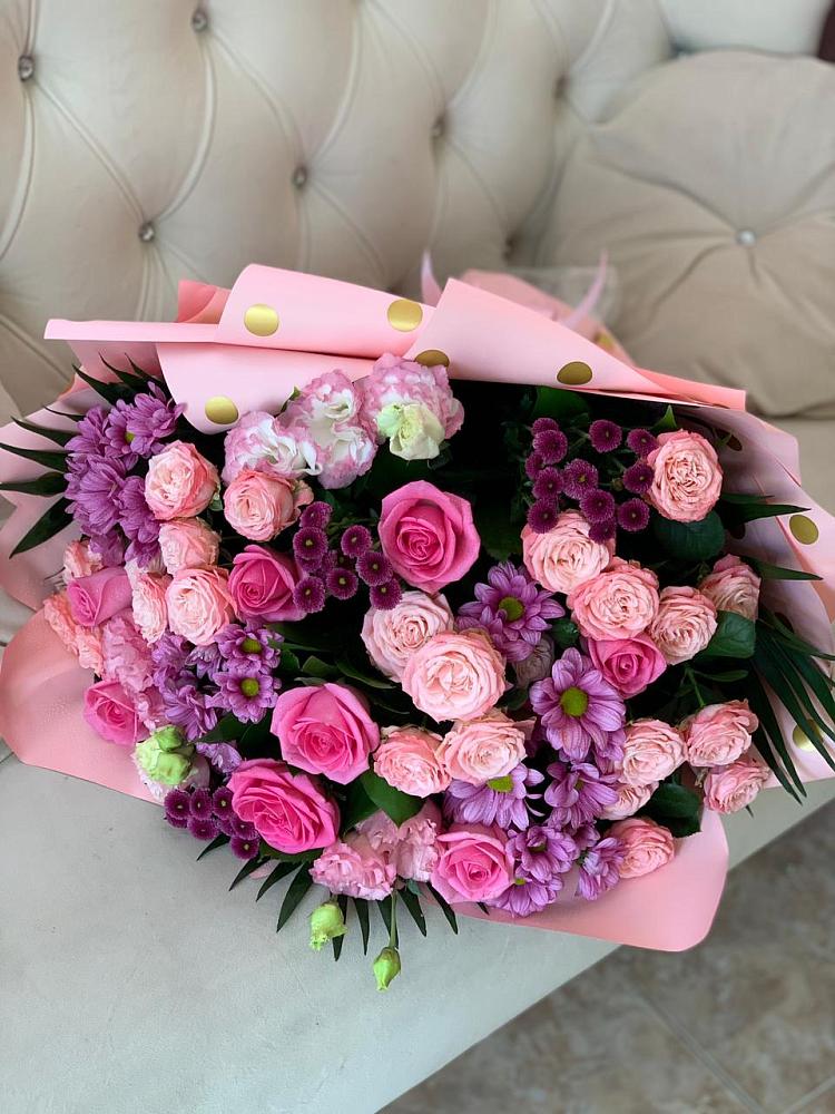 Букет цветов из: Хризантемы, Розы и Лизиантусы в Теплой Горе