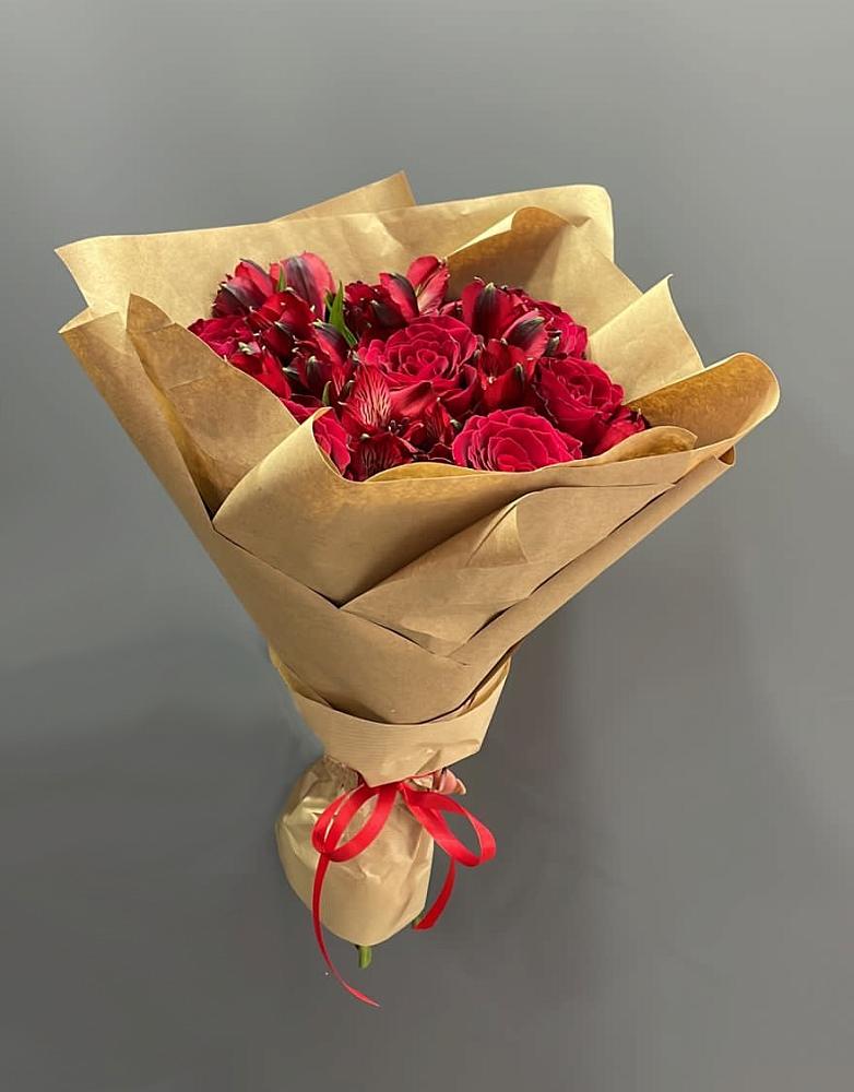 Букет цветов из: Альстромерии и Розы в Теплой Горе