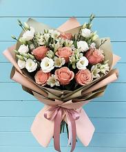 Букет цветов из:  Розы, Альстромерии и Лизиантусы в Теплой Горе
