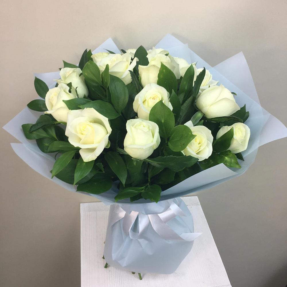Букет 15 Белых роз Проуд в Теплой Горе