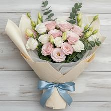 Букет цветов из:  Лизиантусы в Теплой Горе