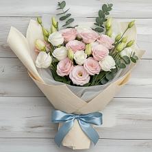 Букет цветов из:  Лизиантусы в Теплой Горе