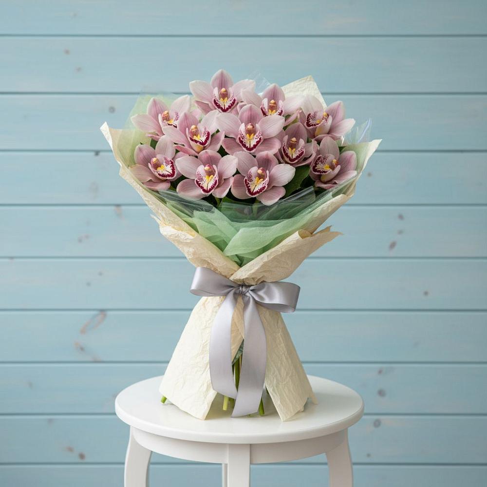 Букет цветов из: Орхидеи и Розы в Теплой Горе