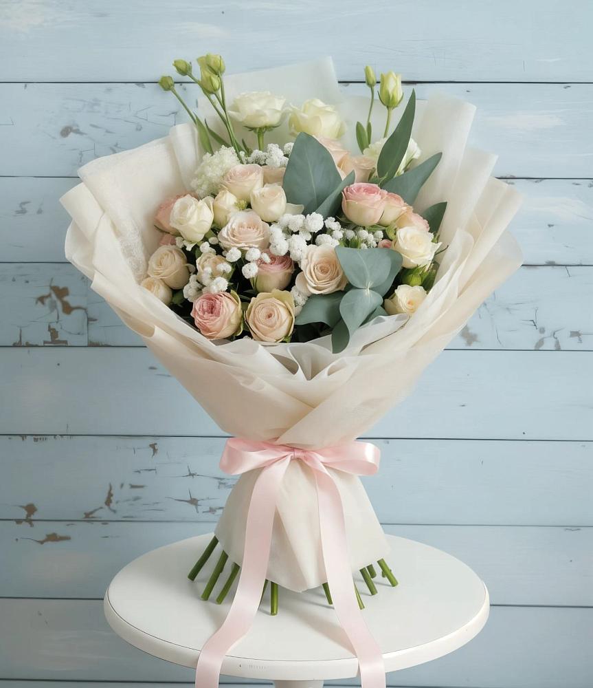 Букет цветов из: Розы и Лизиантусы в Теплой Горе