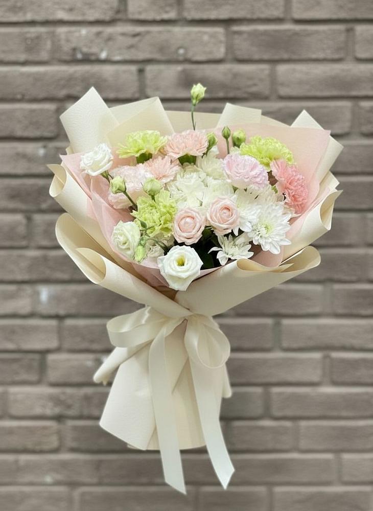 Букет цветов из: Гвоздики, Розы, Лизиантусы и Хризантемы в Теплой Горе