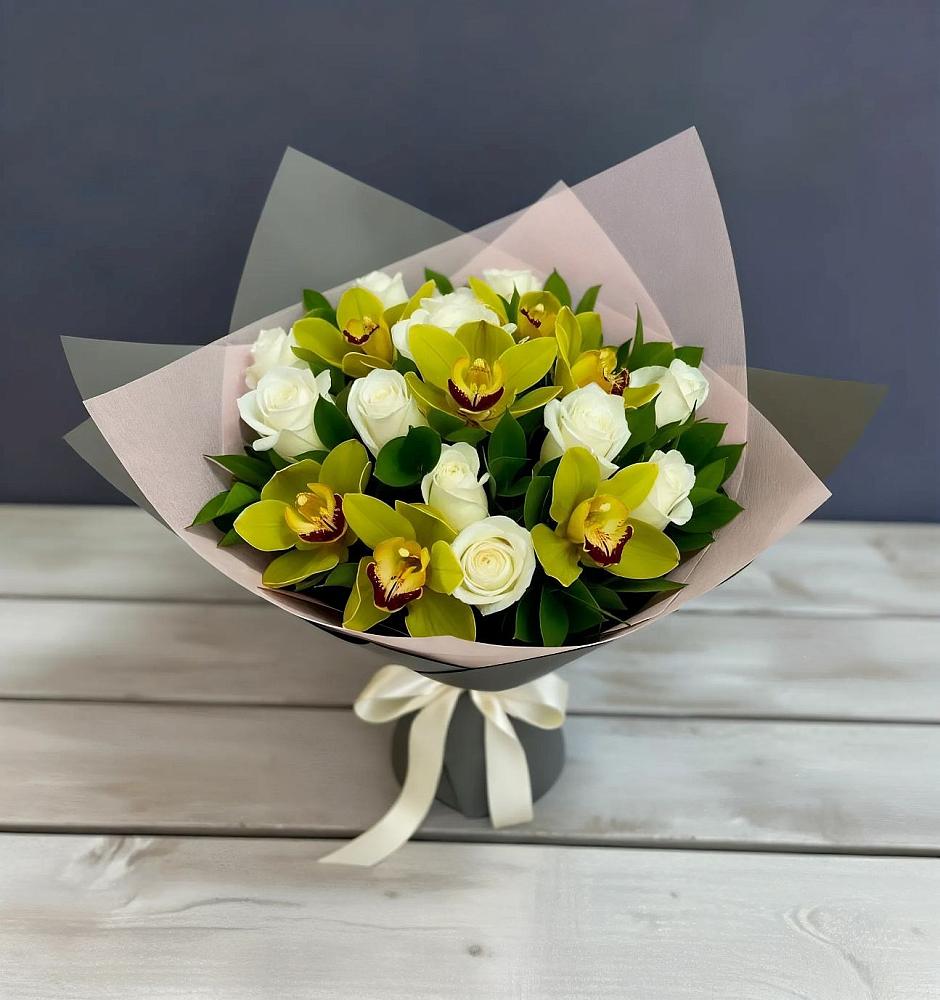 Букет цветов из: Орхидеи и Розы в Теплой Горе