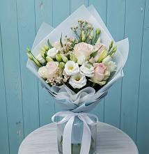 Букет цветов из:  Розы и Лизиантусы в Теплой Горе