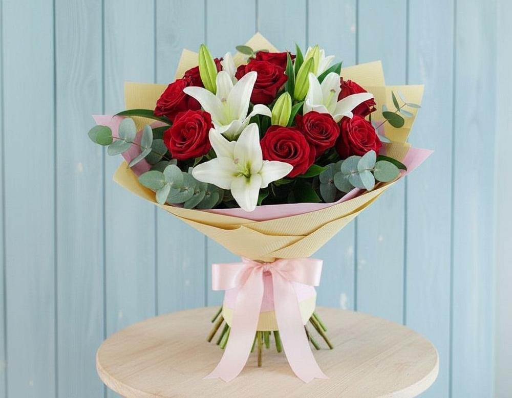 Букет цветов из: Лилии и Розы в Теплой Горе