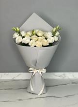 Букет цветов из:  Розы и Лизиантусы в Теплой Горе